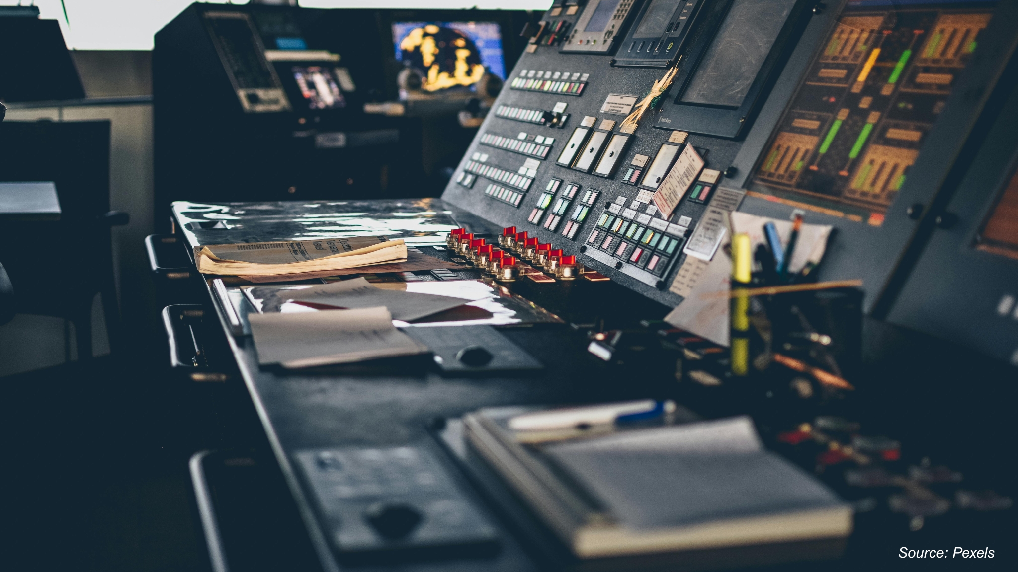 Why Are Honeywell & ABB Giants in the DCS Market?