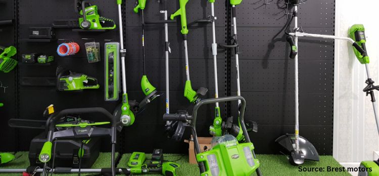 Lawn Care Market: Growth, Trends & Top Brands